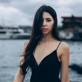 Andreia C.