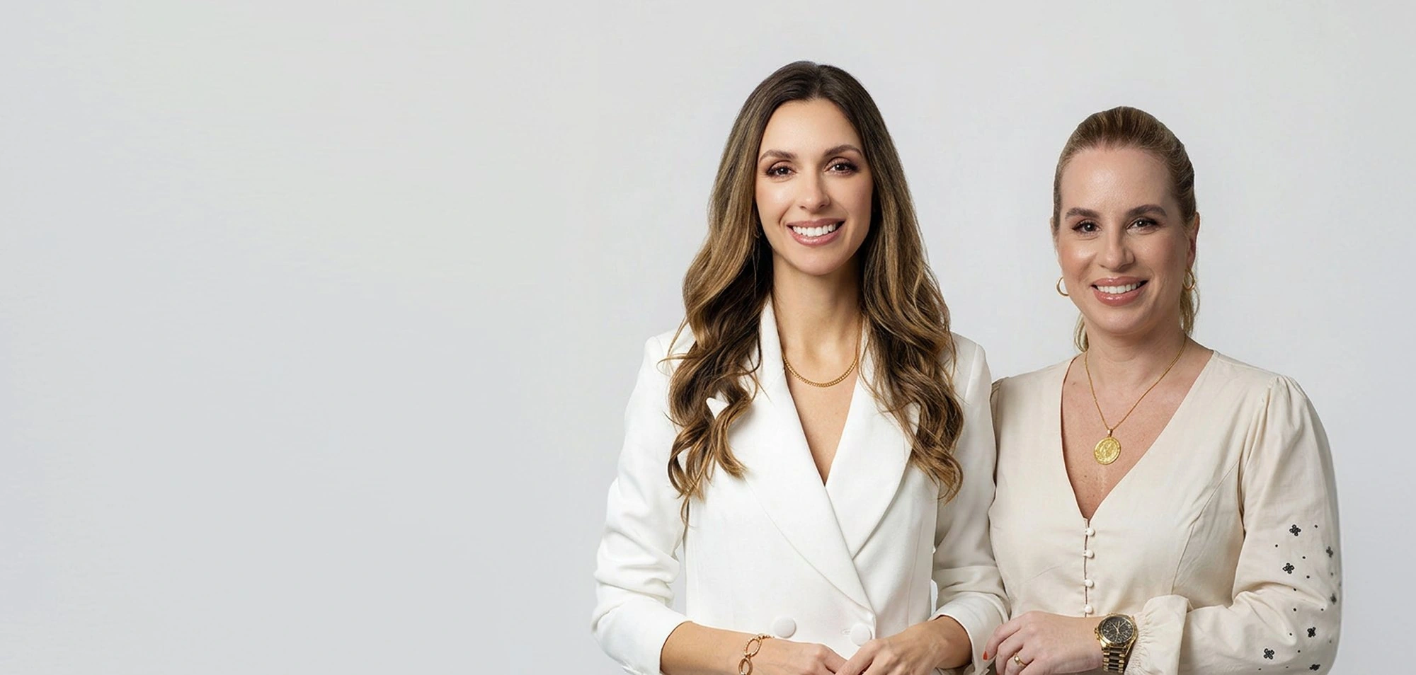 Dra. Fernanda Cabral e Dra. Cristina Tonissi, dermatologistas da FC Dermatologia em Blumenau