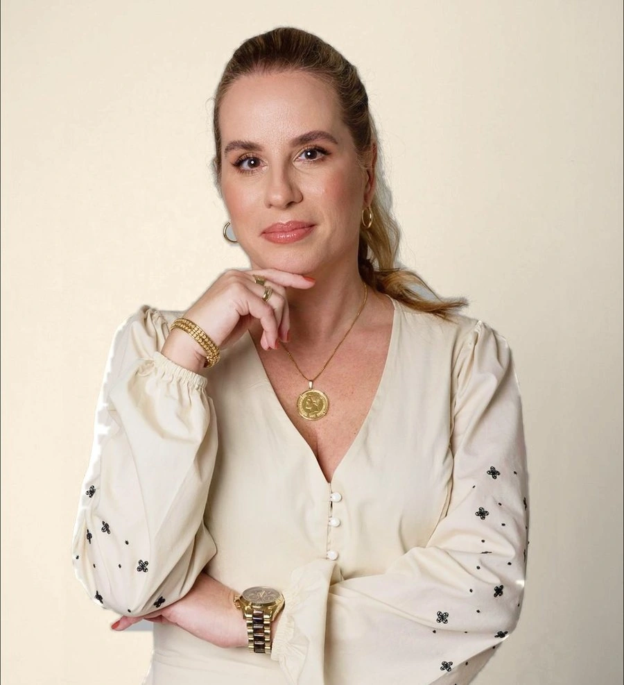 Dra. Cristina Tonissi, dermatologista da FC Dermatologia em Blumenau